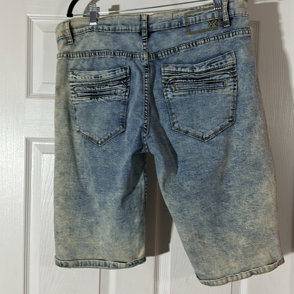 X Ray Jean Shorts - Size 34 - Picture 2 of 4